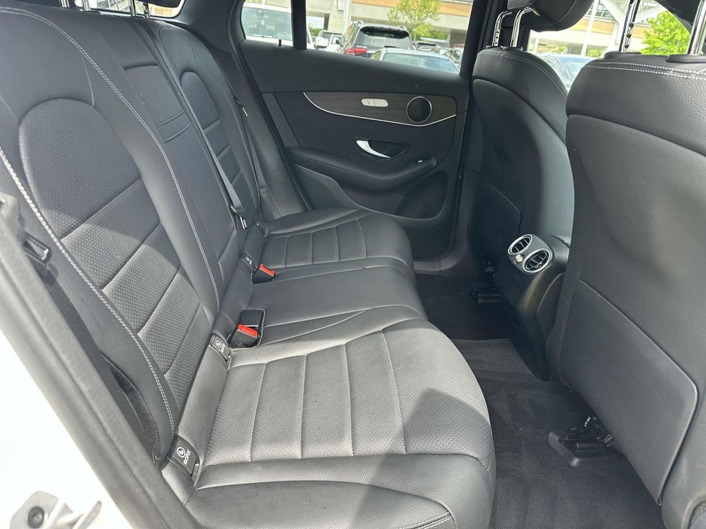 2022 Mercedes-Benz GLC 300 20