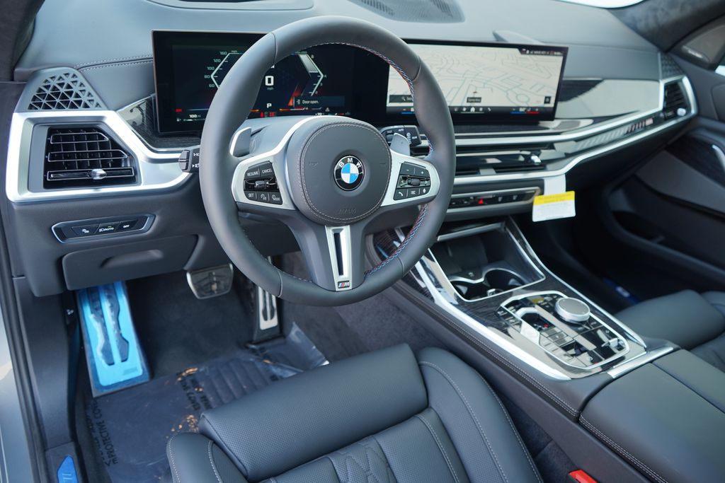 Thumbnail: 2026 BMW X7 - 13