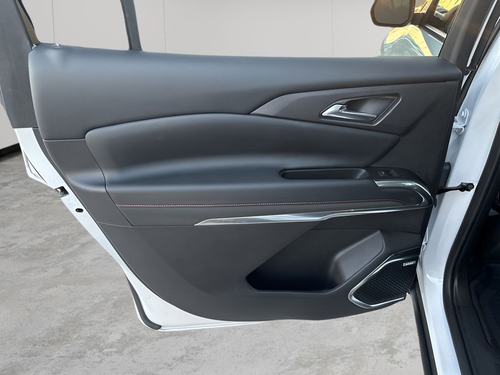 Used Car 2025 Chevrolet Traverse  Z71 For Sale Under $50,000 In Austin, Texas