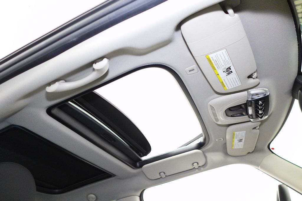 Thumbnail: 2023 MINI Cooper - 19