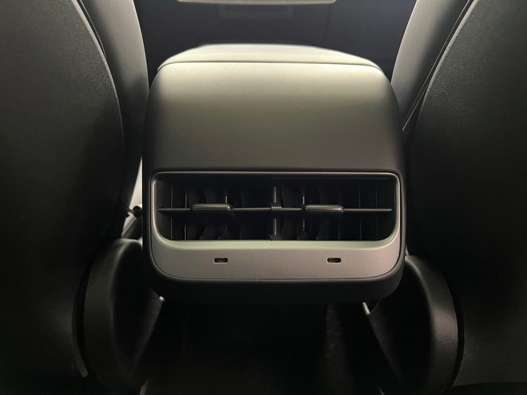 Thumbnail: 2023 Tesla Model 3 - 18