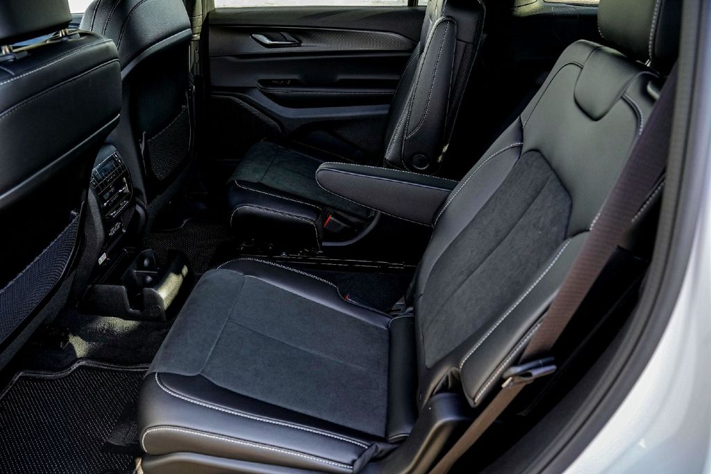 New Car 2025 Jeep Grand Cherokee L  Altitude X For Sale Under $50,000 In Taylor, Texas