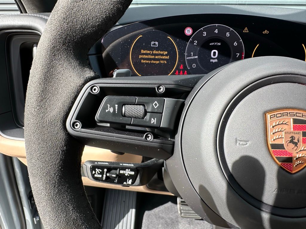 2025 Porsche Cayenne GTS 20