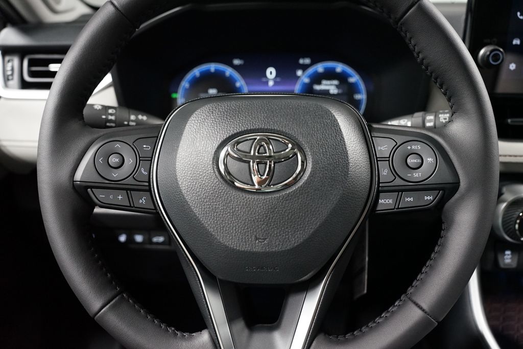 Thumbnail: 2025 Toyota RAV4 - 12