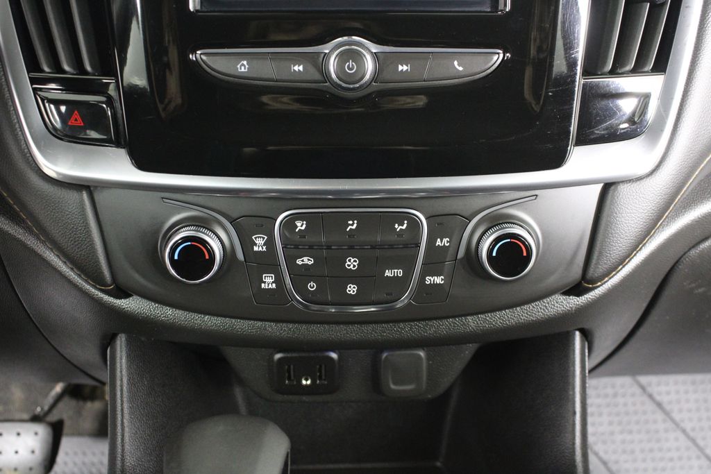 Used 2021 Chevrolet Traverse for sale in 