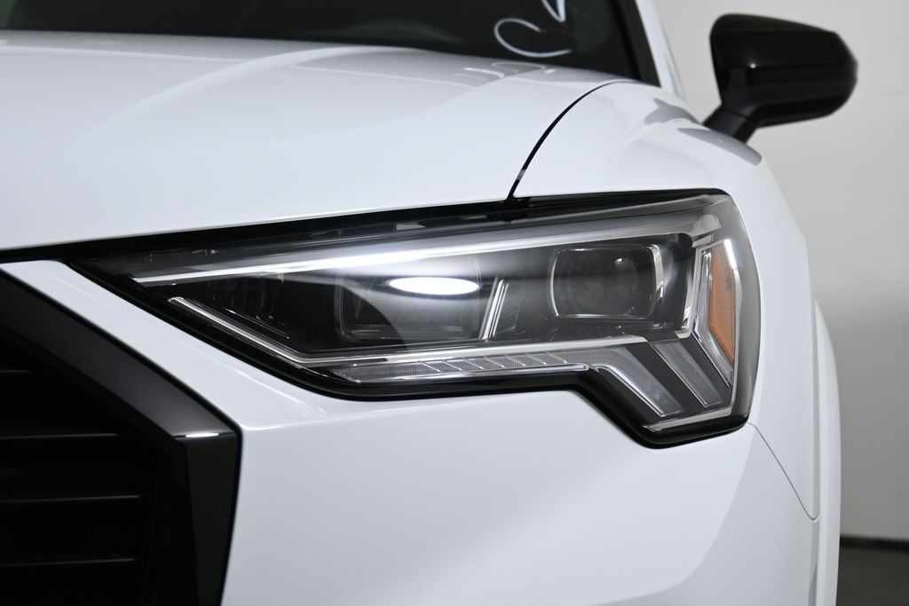 Thumbnail: 2025 Audi Q3 - 10