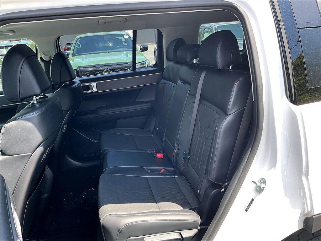 2025 Hyundai Santa Fe — photo 15