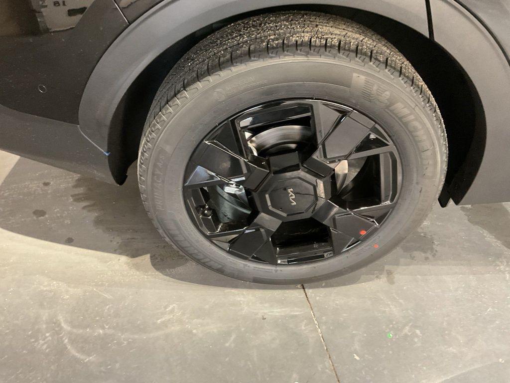 New 2026 Black Kia X-Line Prestige image 22