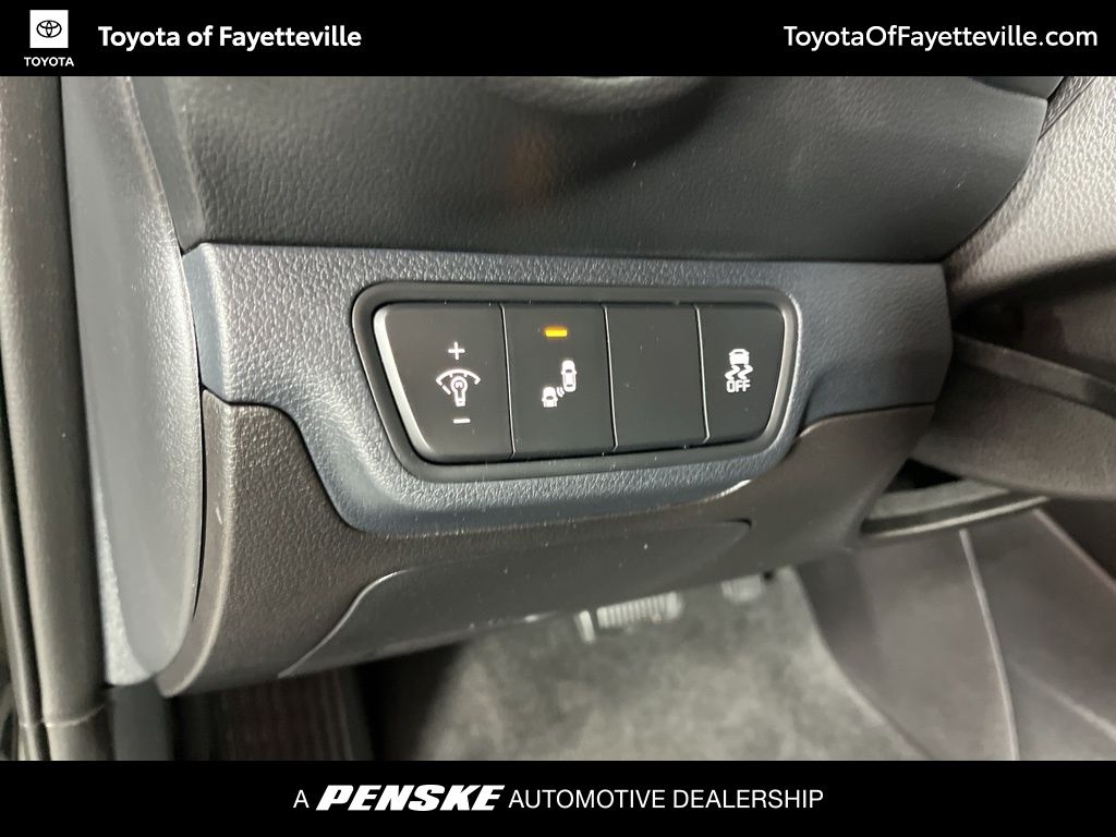 Thumbnail: 2023 Kia Forte - 24