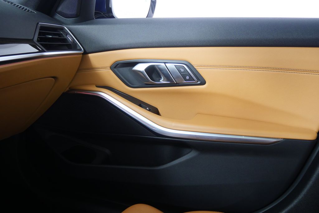 Thumbnail: 2019 BMW 3 Series - 30