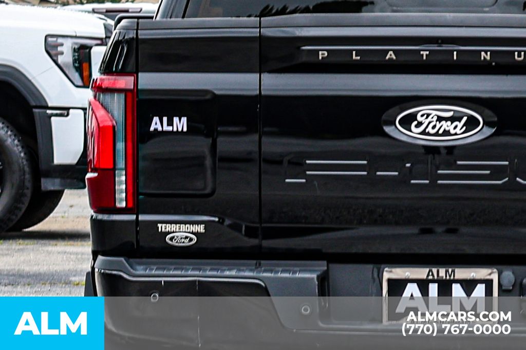 Used 2024 Black Ford Full Hybrid Platinum image 13