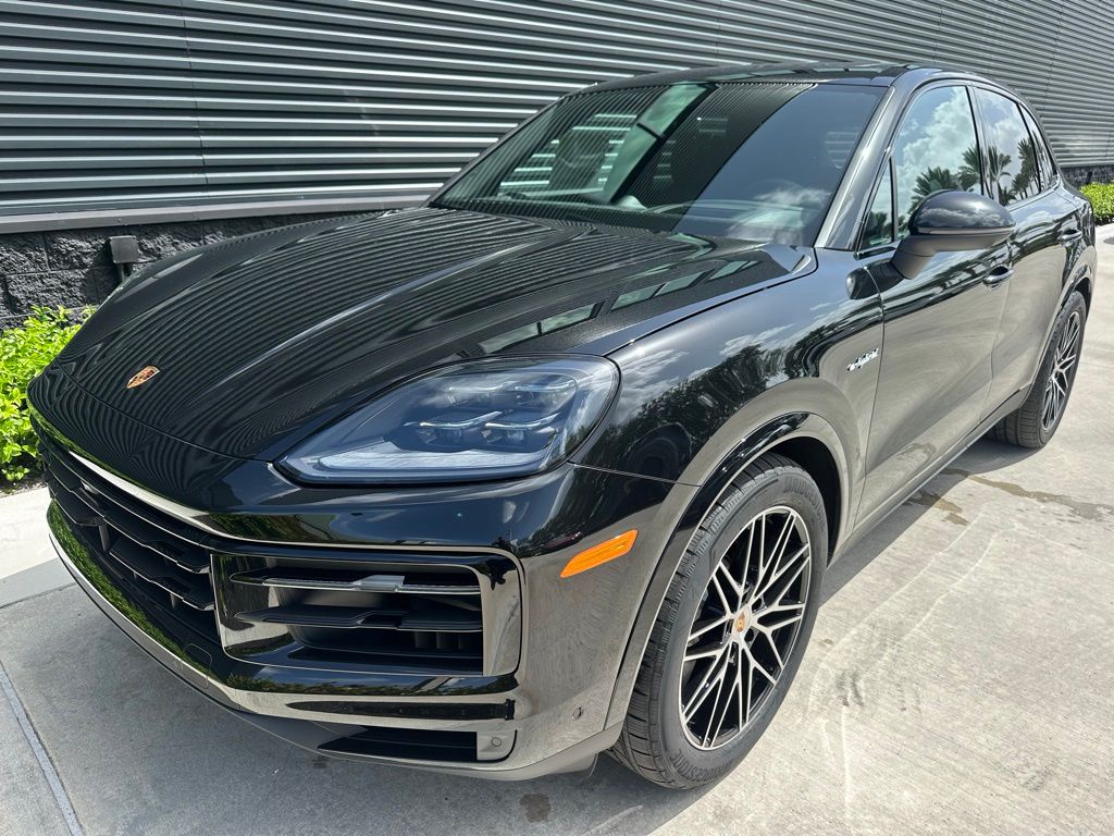 Thumbnail: 2025 Porsche Cayenne - 6