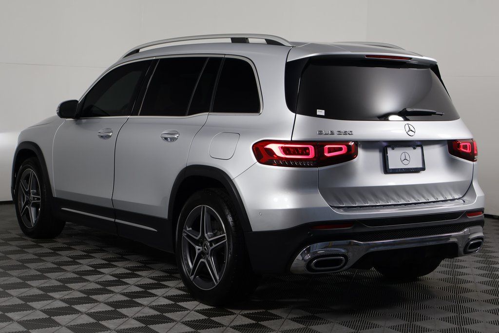 Thumbnail: 2021 Mercedes-Benz GLB - 6