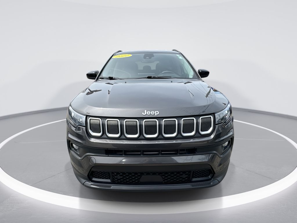 2022 Jeep Compass Latitude Lux - 2