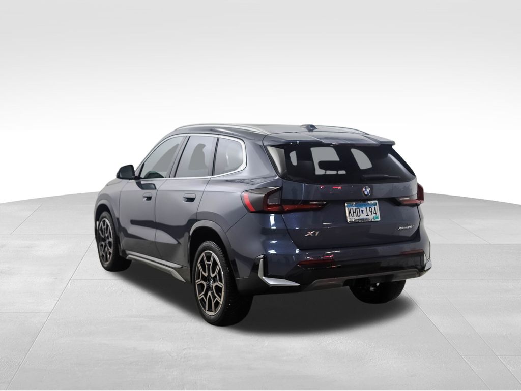 Thumbnail: 2023 BMW X1 - 3