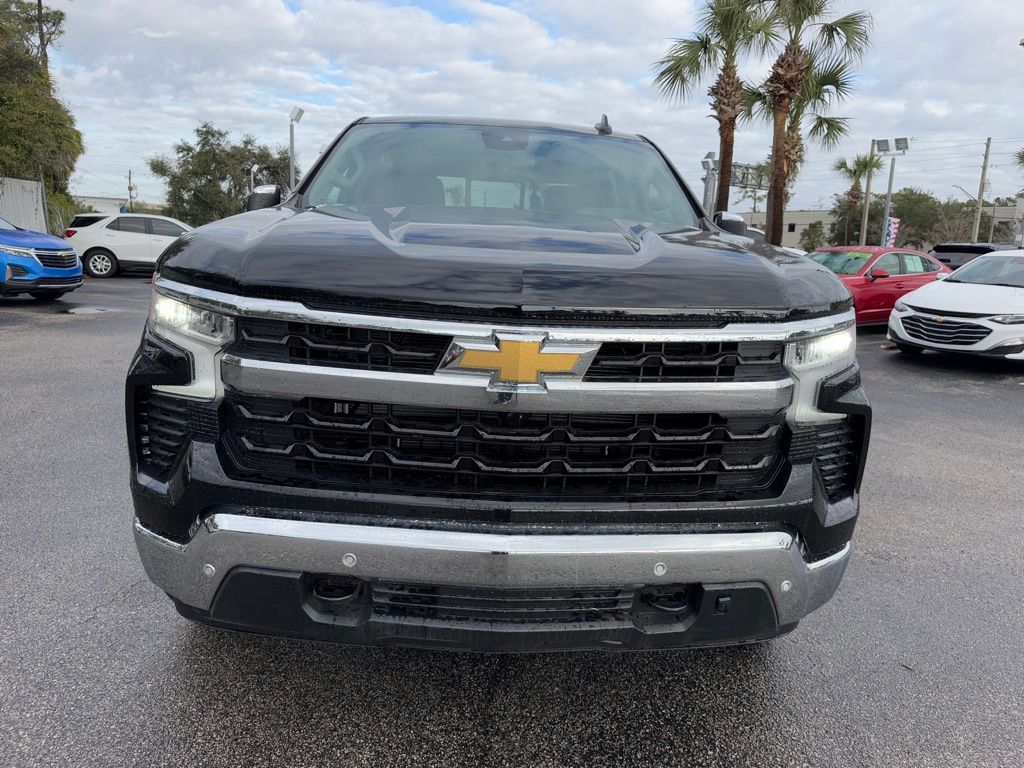 2025 Chevrolet Silverado 1500 LT 3