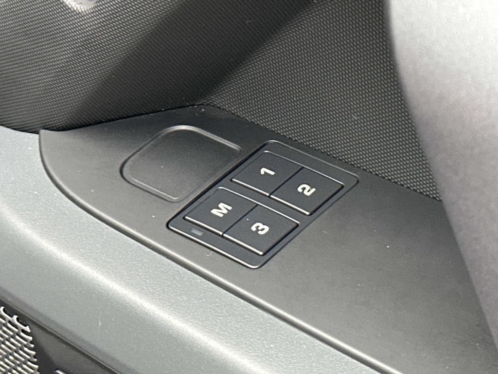 Thumbnail: 2023 Land Rover Defender - 21