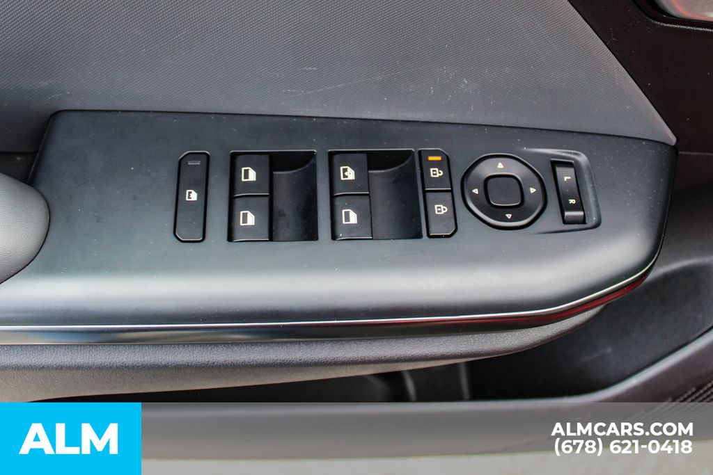 Used 2025 Red Kia LXS image 35