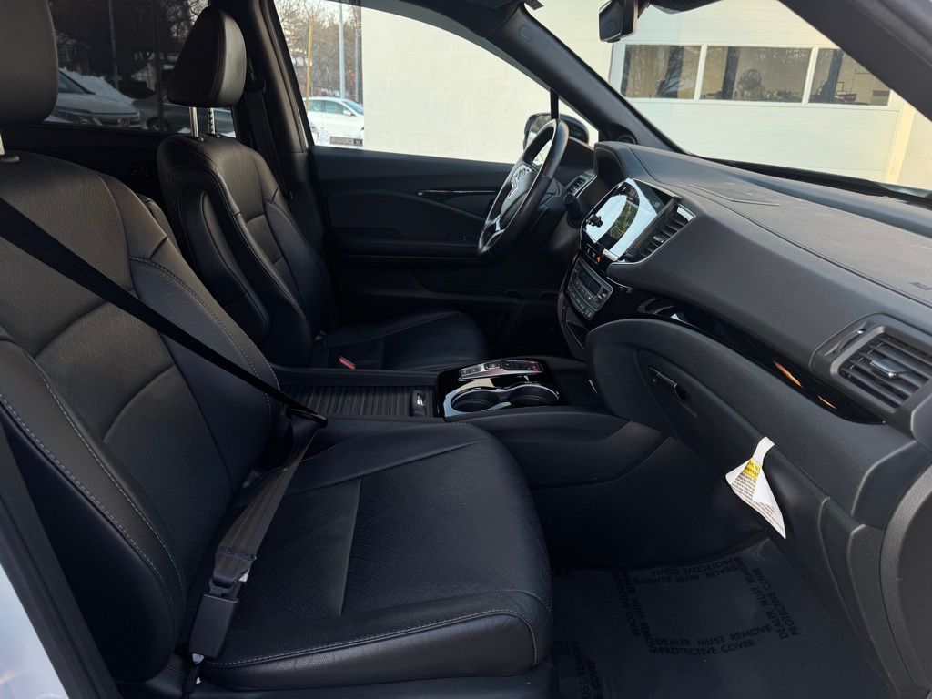 2023 Honda Passport AWD Elite