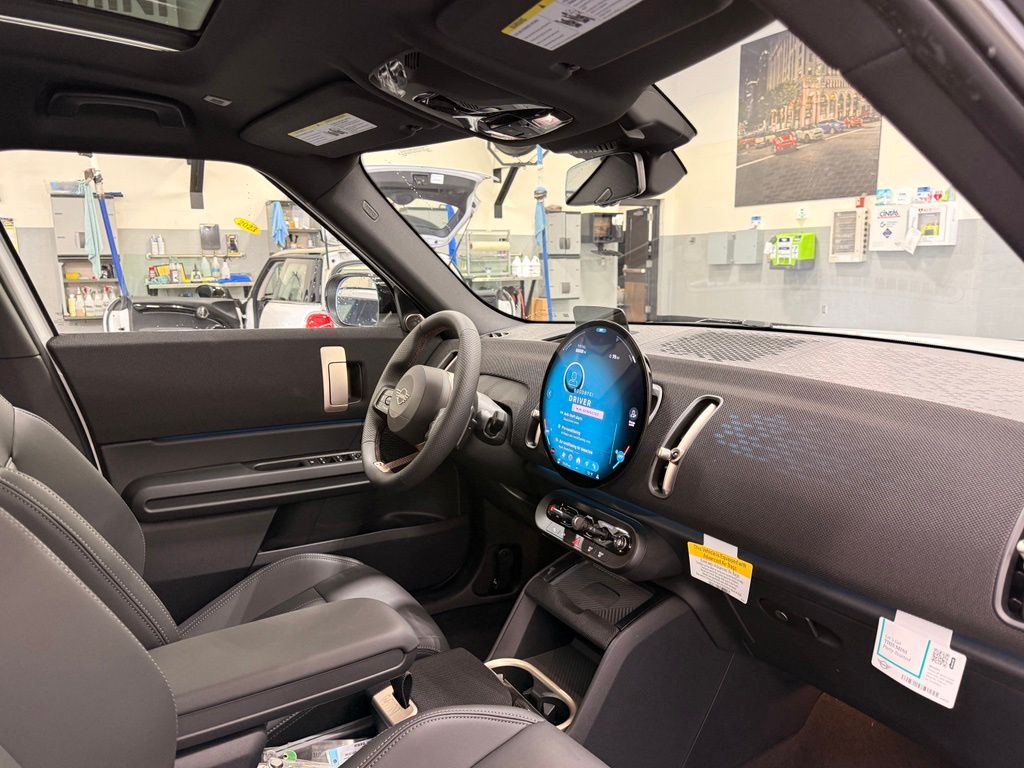 Thumbnail: 2027 MINI Cooper Countryman - 28