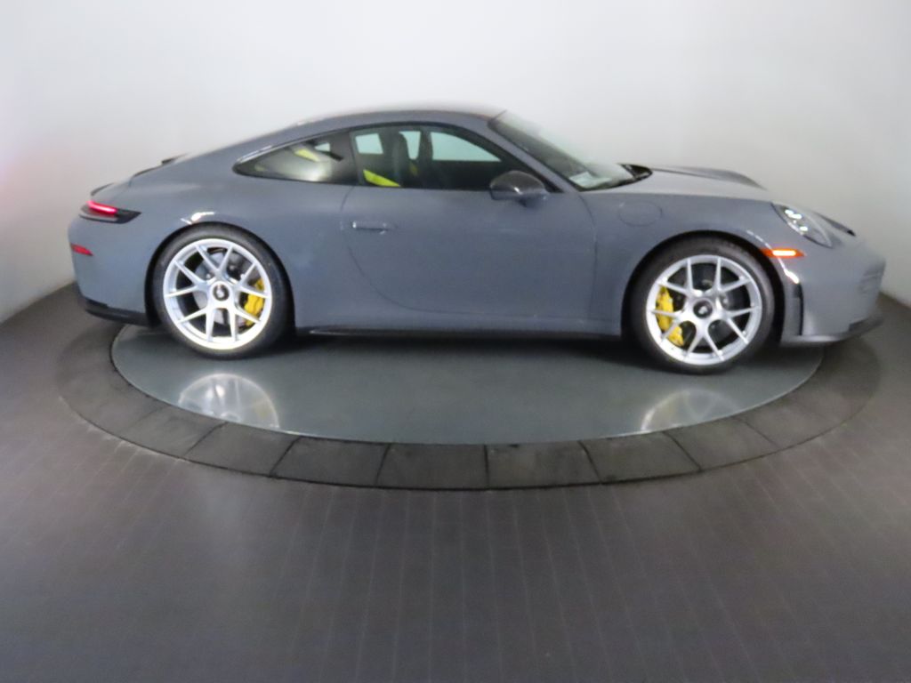 Thumbnail: 2026 Porsche 911 - 8