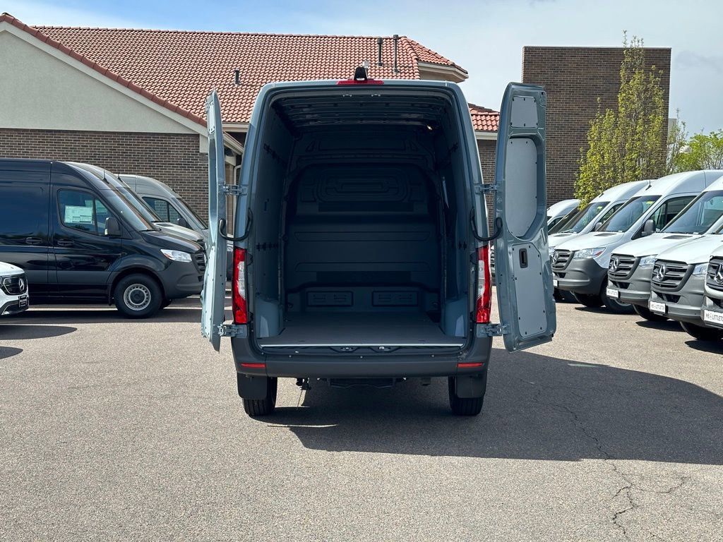 2024 Mercedes-Benz Sprinter 2500 Cargo 144 WB 19