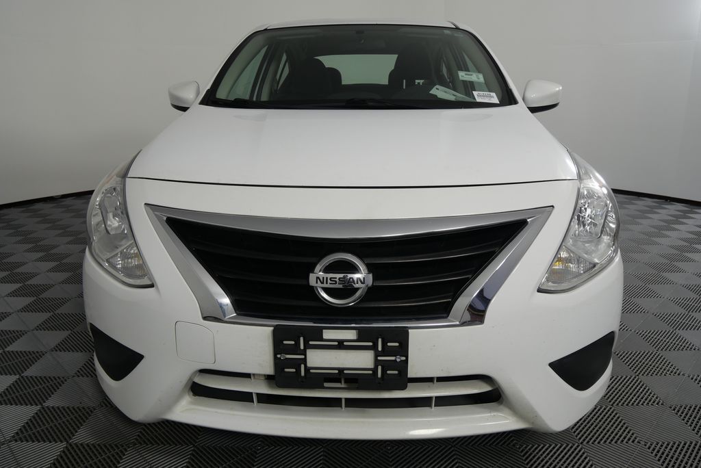 2018 Nissan Versa 1.6 SV 10