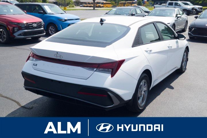 New 2026 White Hyundai SE image 6