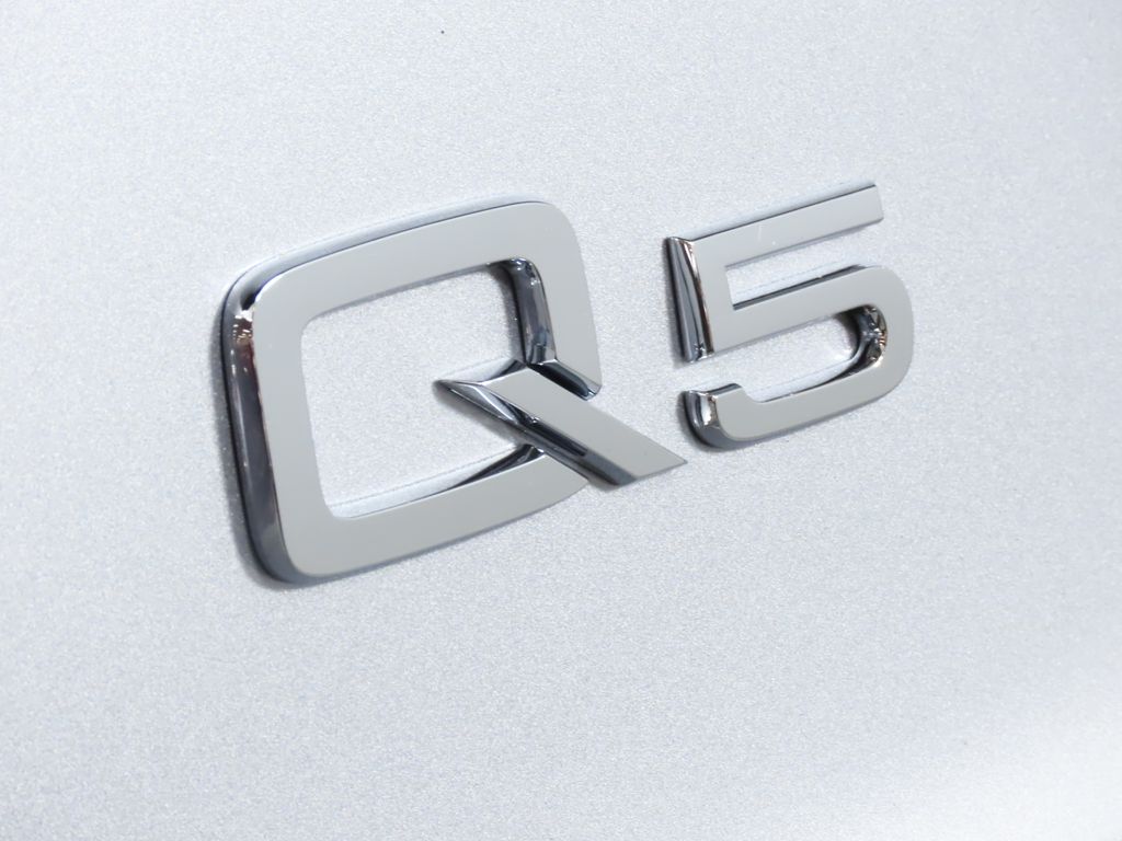 2024 Audi Q5 e  9