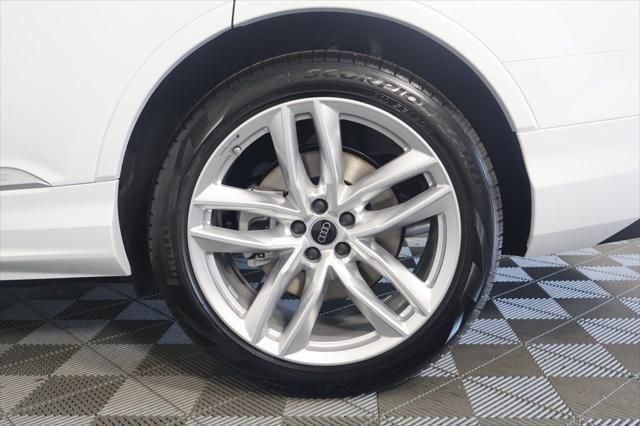 Thumbnail: 2025 Audi Q7 - 10