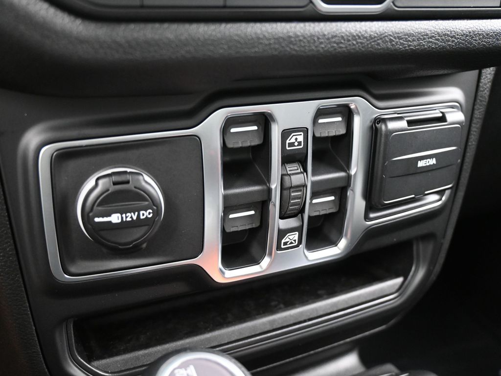 New 2026 anvil clearcoat Jeep Sport image 20