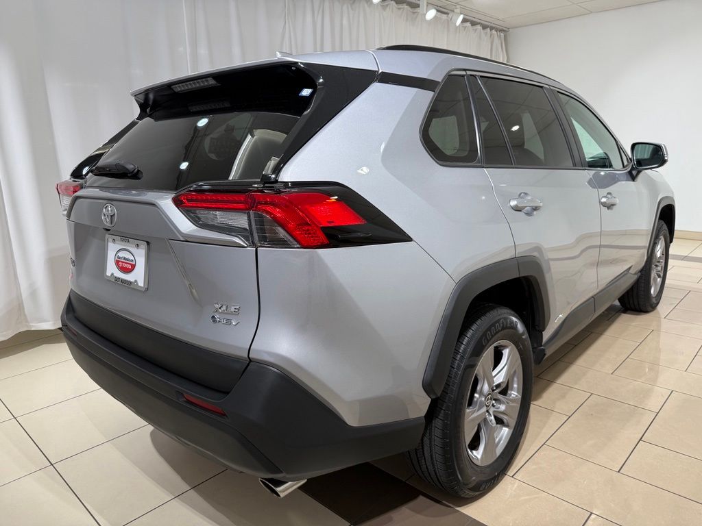 Thumbnail: 2025 Toyota RAV4 - 5