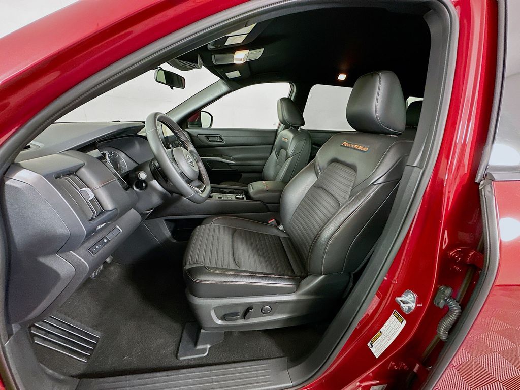 Thumbnail: 2024 Nissan Pathfinder - 20