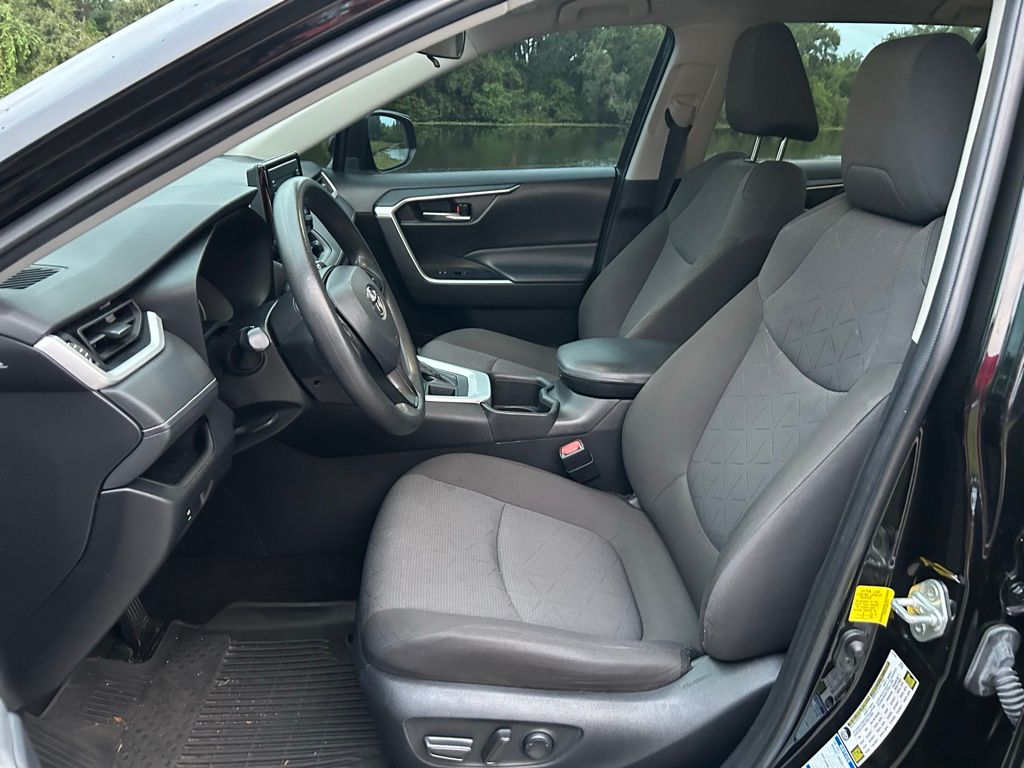 Thumbnail: 2022 Toyota RAV4 - 12