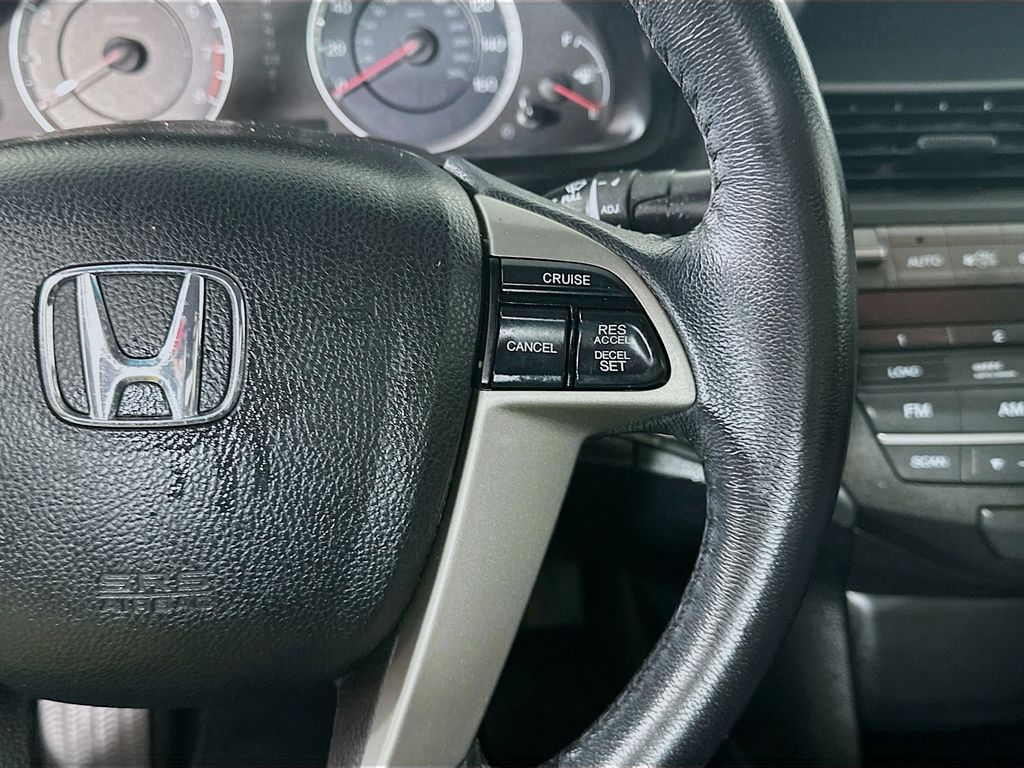 Used 2010 Green Honda EX-L image 24