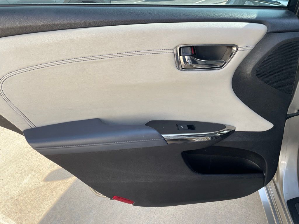 Used Car 2013 Toyota Avalon  Limited For Sale Under $15,000 In Georgetown, Texas