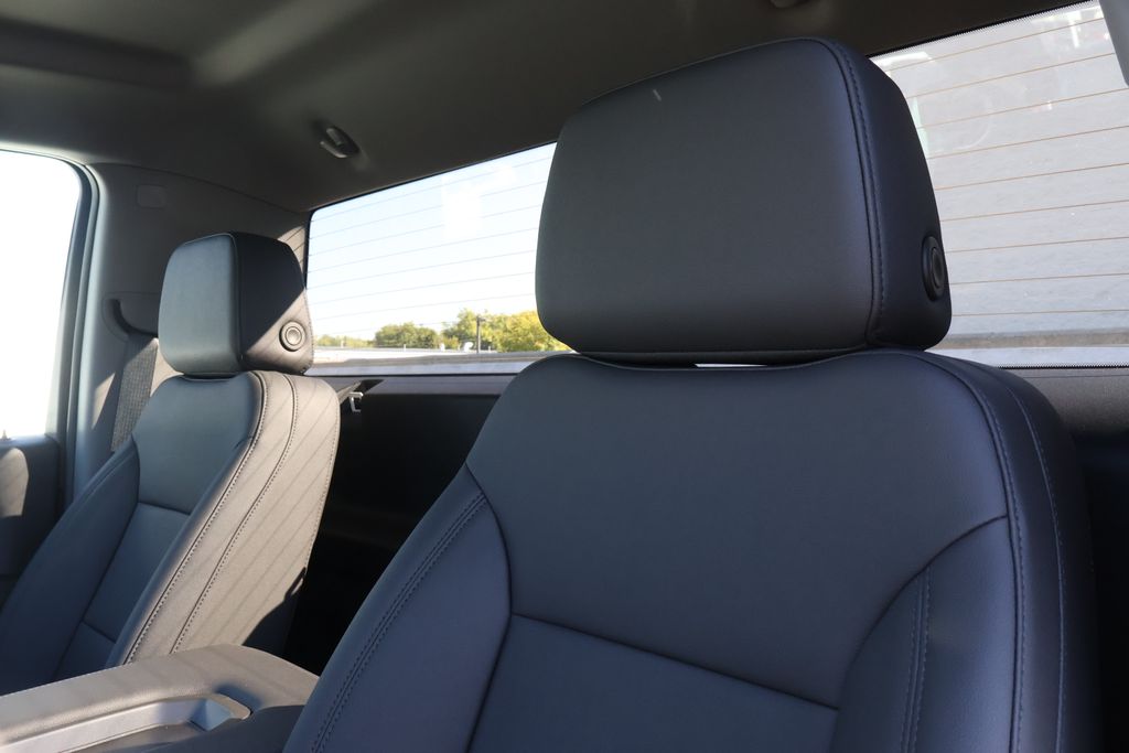 Thumbnail: 2026 Chevrolet Silverado 1500 - 14