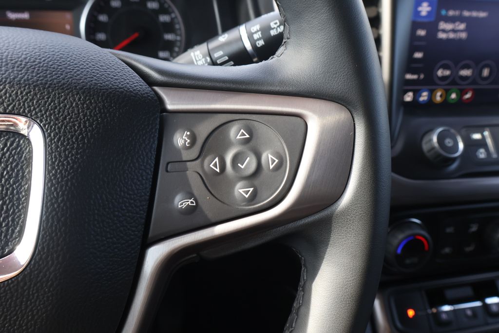 Thumbnail: 2023 GMC Acadia - 18