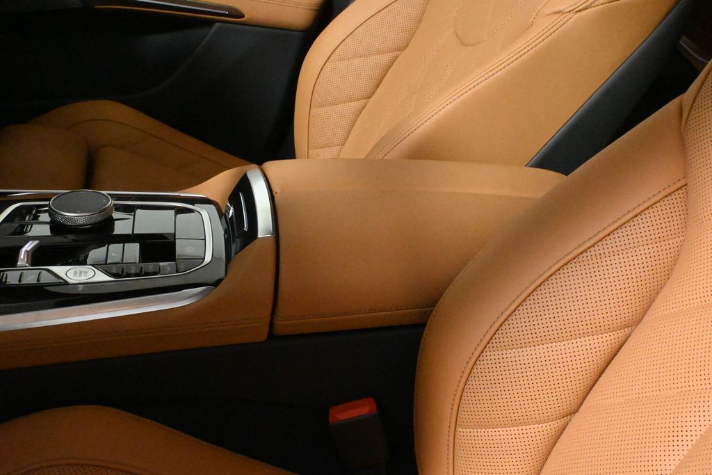 Thumbnail: 2026 BMW X5 - 26