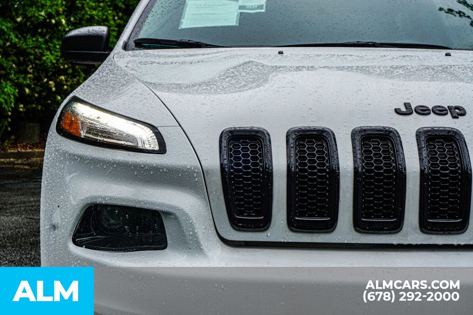 Used 2016 White Jeep Altitude image 12