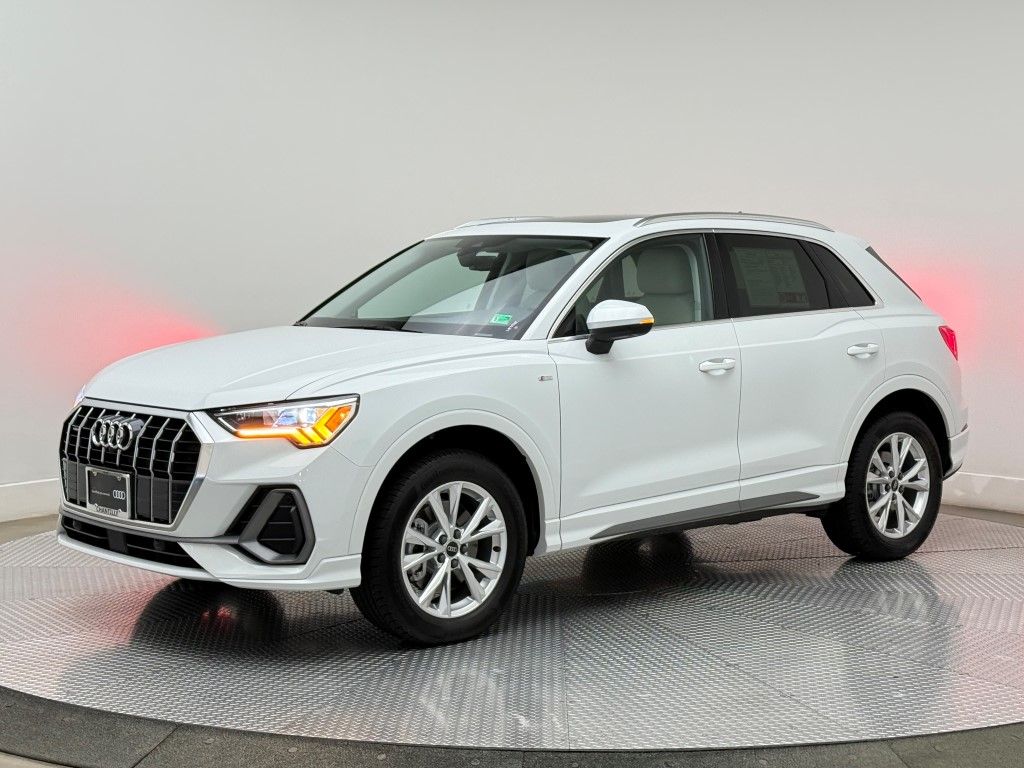 Thumbnail: 2025 Audi Q3 - 6