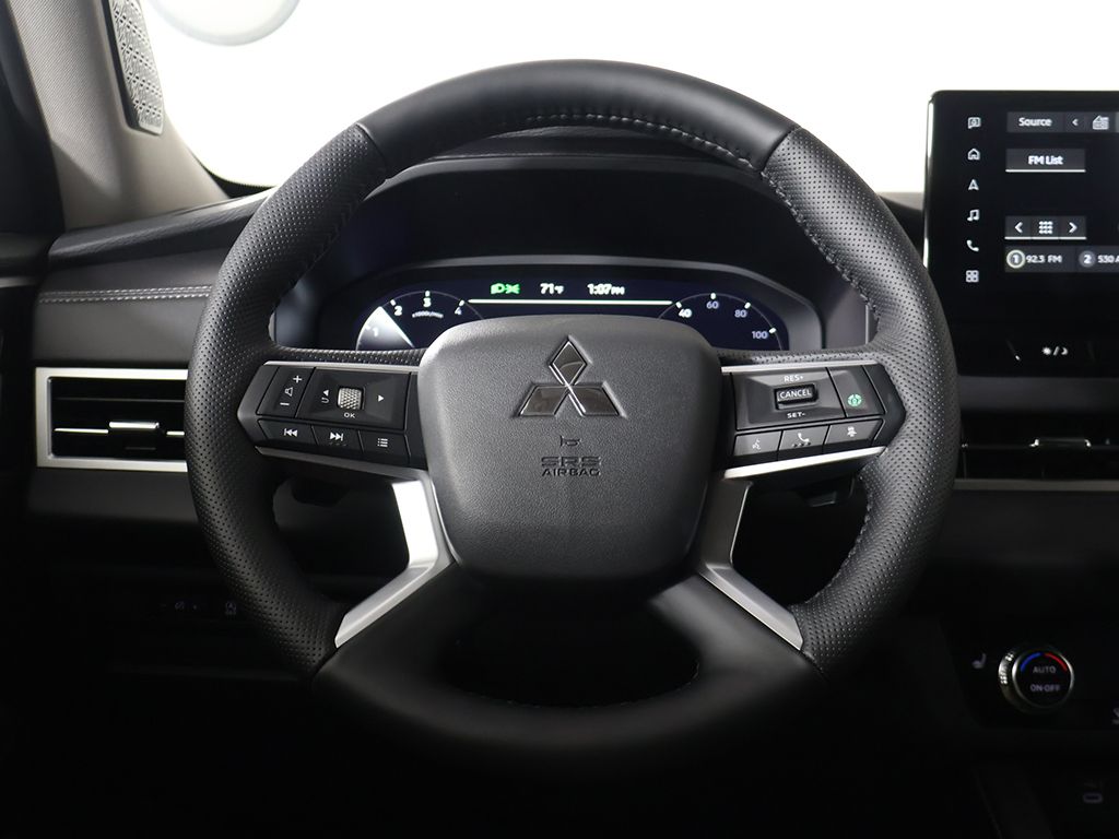 New 2026 Gray Mitsubishi SE image 38