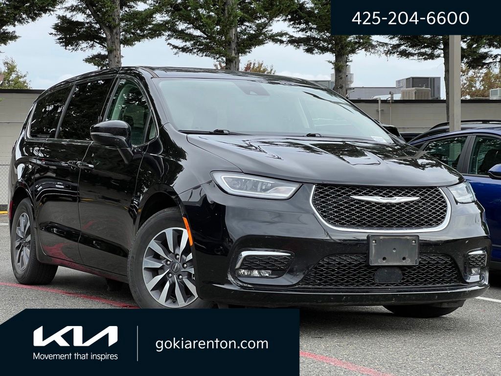 Diamond Black Crystal Pearlcoat 2024 Chrysler Pacifica Hybrid Minivan Front-Wheel Drive Continuously Variable Transmission