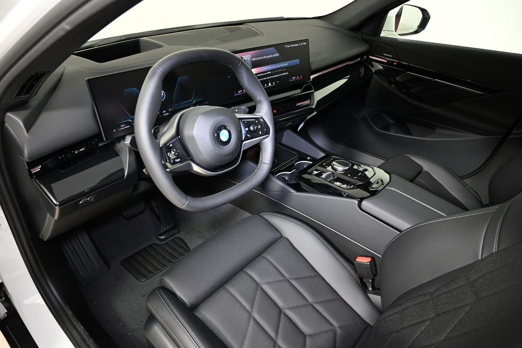 Thumbnail: 2026 BMW 5 Series - 15