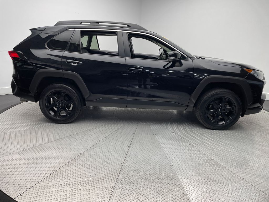 Thumbnail: 2020 Toyota RAV4 - 4