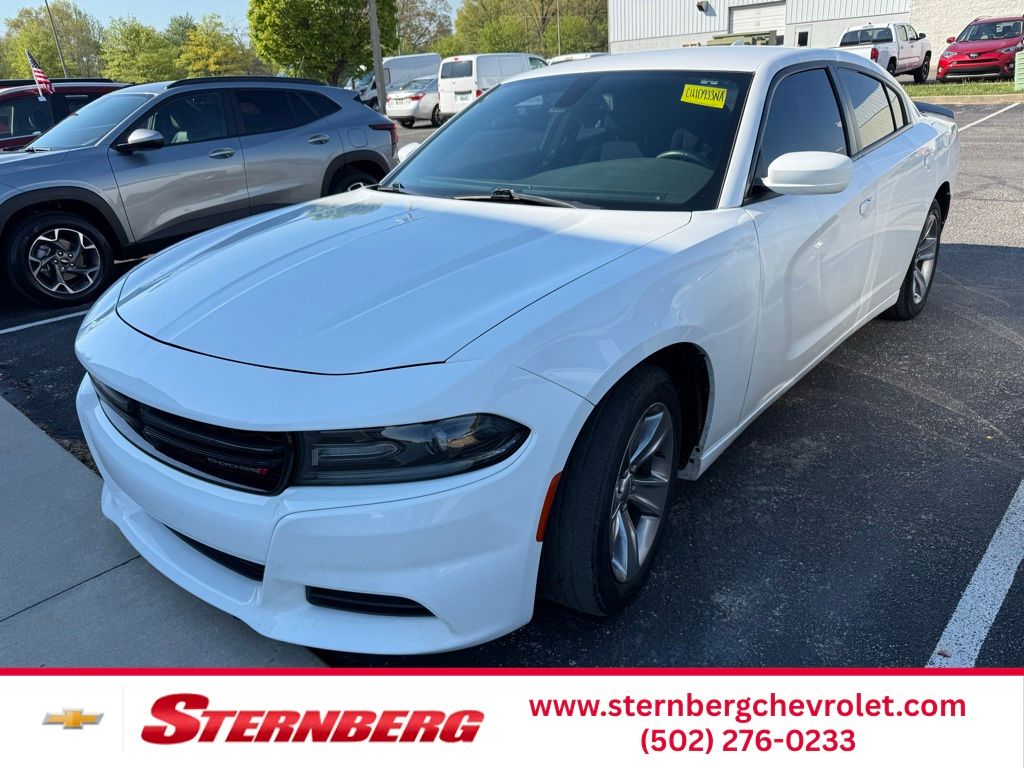 White Knuckle Clearcoat 2018 Dodge Charger SXT Plus RWD Sedan Rear-Wheel Drive 8-Speed Automatic