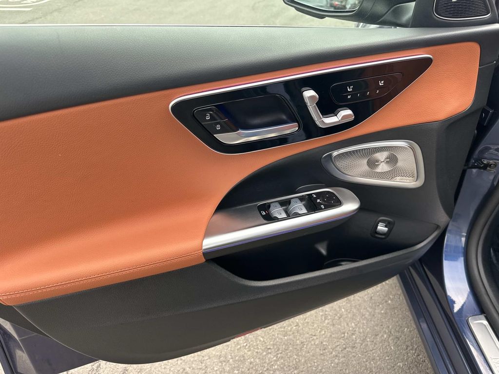 Thumbnail: 2025 Mercedes-Benz C-Class - 29