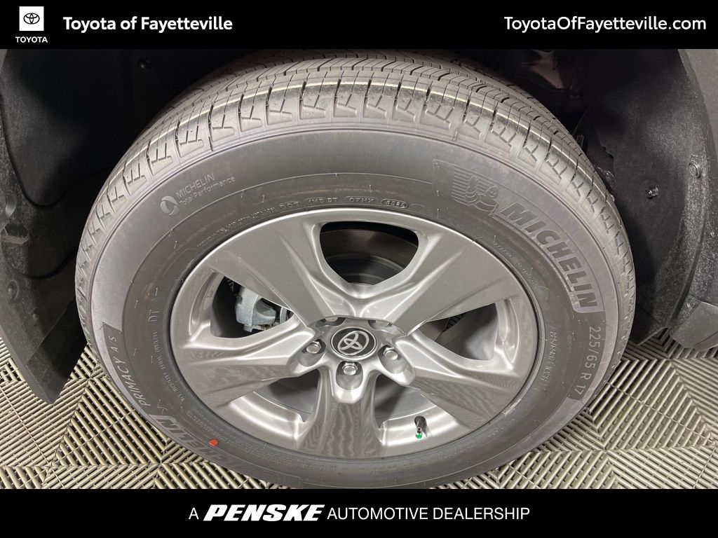 Thumbnail: 2025 Toyota RAV4 - 15