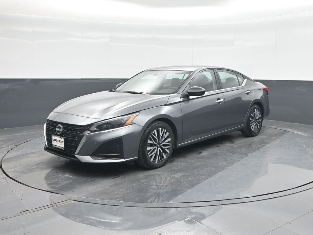 Gray (Gun Metallic) 2025 Nissan Altima 2.5 SV FWD Sedan Front-Wheel Drive Continuously Variable Transmission