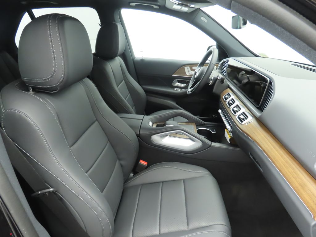 Thumbnail: 2025 Mercedes-Benz GLE - 22